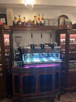 Historický sedací nábytek z období historismu (1820–1920) –