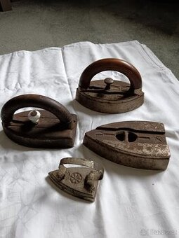 Prodám sadu starých žehliček