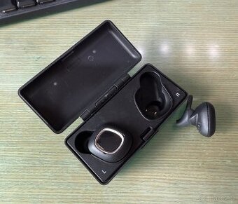 Bezdrátová sluchátka Fixed