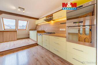 SLEVA Prodej bytu 3+1, 140 m², Cheb, ul. Karlova