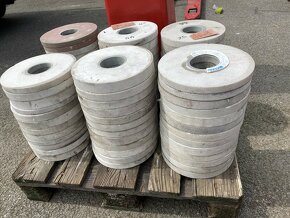 Brusný kotouč 250x32x76