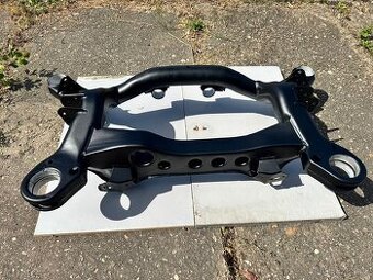 Zadní nápravnice (klec) e90/e87