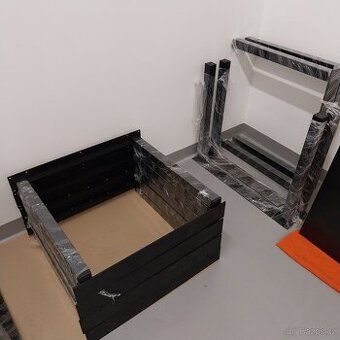 Kovové nohy ke stolu - černý lak