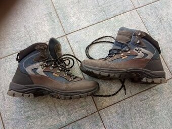 Pánská a dámská obuv - vel. 40