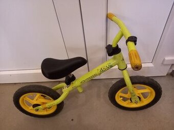 Prodám odrážedlo. Je v pěkném stavu. Viz. foto