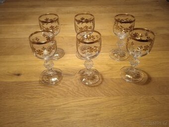 Skleničky se stopkou