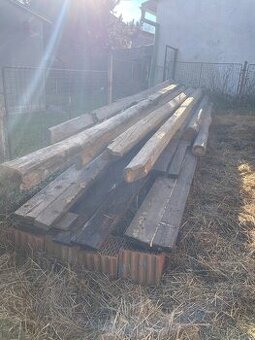 Staré střešní trámy