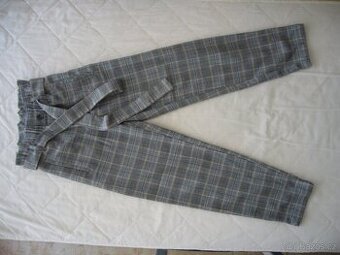 Prodám dívčí kalhoty s páskem