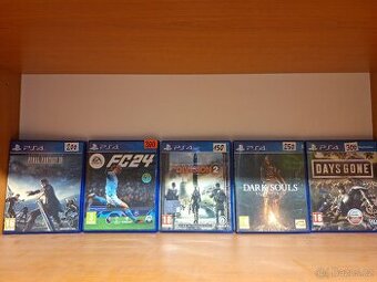 hry na PS 4