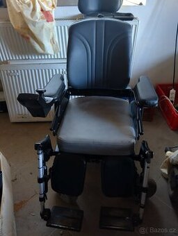 Elektrický invalidní vozík