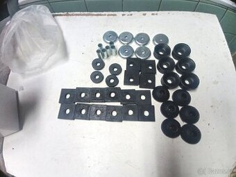 Silentbloky mezi rám a karoserii Na Suzuki samurai