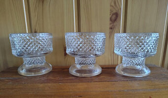 Tlustostěnné retro skleničky .
