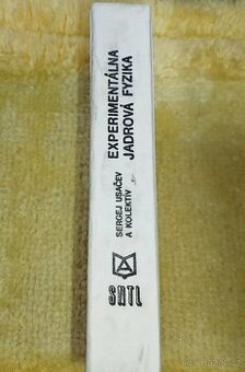 EXPERIMENTÁLNA JADROVÁ FYZIKA--1982-- Usačev Sergej a kolekt