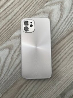 Nový , stříbrný obal, kryt na Iphone 12