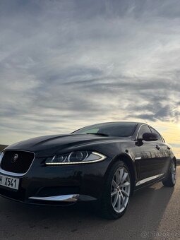 Jaguár XF