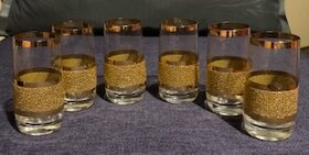 Krásné zlacené skleničky 6 ks velikosti panáku - 1