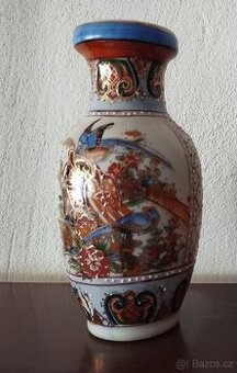 Váza orientální motiv, hrnky, porcelán aj.