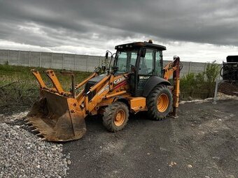 Traktorbagr Case R580