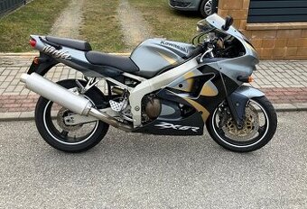 Kawasaki ZX6R (1999)