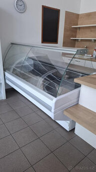 Obslužná chladicí vitrína Juka Modena W 200/110