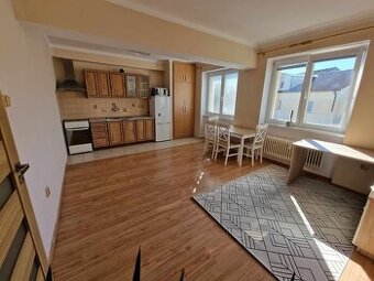 Pronájem bytu 2+kk, 47 m², Benešov
