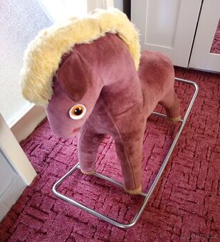 Houpaci konik