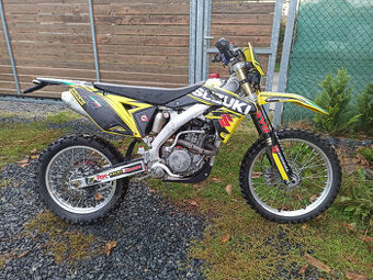 Suzuki RMZ 250 R.V.2015