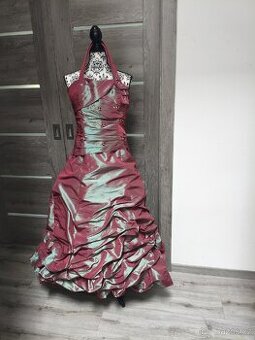 Společenské maturitní šaty vel. 38/40/42/44