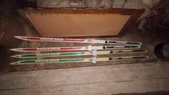 Lyže běžky celodřevěné s vázáním