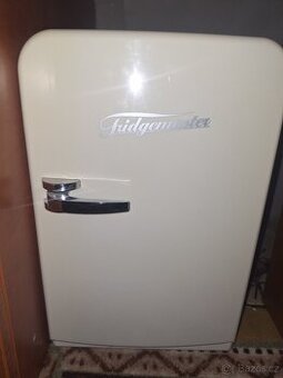 RETRO lednička - Fridgemaster 12V i 230V, chladí/ohřívá