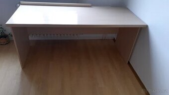 Psací stůl poctivá truhlařina