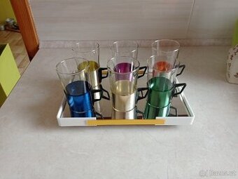 Retro sklenice s tácem