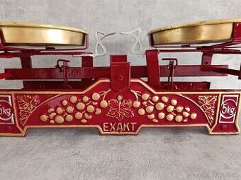 Staré 5kg dvoumiskové váhy EXAKT po renovaci. Puvodni misky