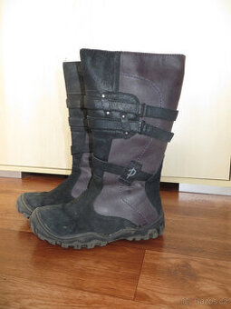 Dívčí zimní kozačky vel. 31 - 32, stélka 19 cm