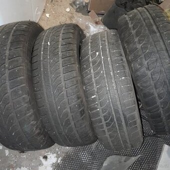 Pneu 185/60 r15