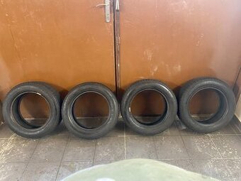 Prodám gumy 185/60/15 - 1