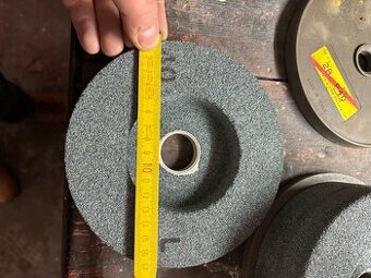 Brusný kotouč hrncový 175x32x32mm - 1