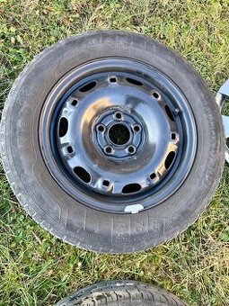 Plechové disky s pneumatikami 165/70 R14