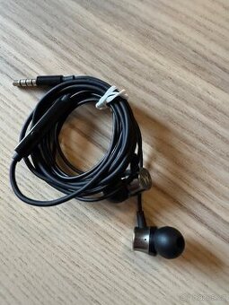 Drátová sluchátka Motorola (3,5 mm jack)