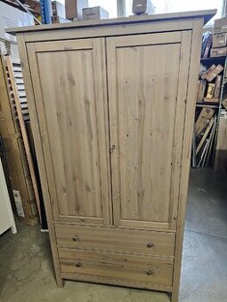 ŠATNÍ SKŘÍŇ IKEA HEMNES