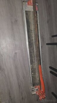 Prodám řezačku EXTOL velká