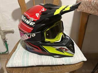 Motokrosová helma vel.L