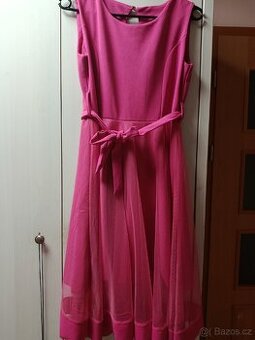 Šaty do tanečních