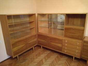 Starý nábytek do obýváku