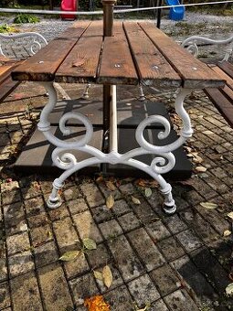 Litinové rámy na lavice a stoly