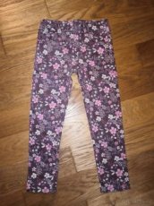 Dívčí kytičkované kalhoty F&F 110