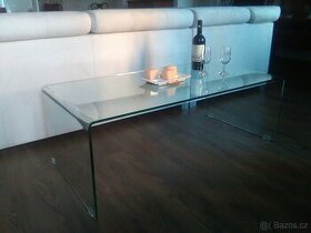 Skleněný konferenční stolek - 1