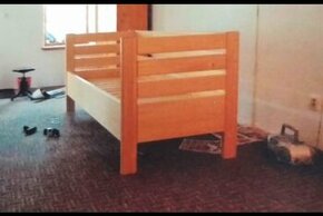 Dřevěná postel na zakázku do 150kg