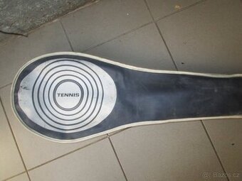 starší dřevěné tenisové rakety - 1