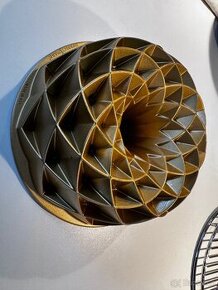 Nordic Ware Forma na bábovku Jubilee 10 cup zlatá